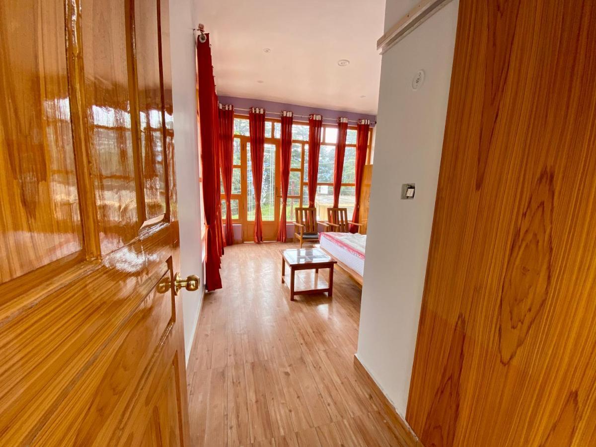 Hotel Mansarovar Inn Munsyari Exteriör bild